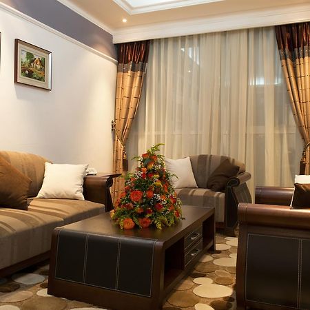 Cyan Hotel Addis Abeba Esterno foto
