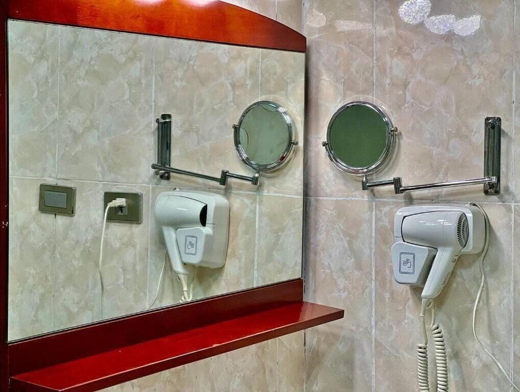 Cyan Hotel Addis Abeba Esterno foto