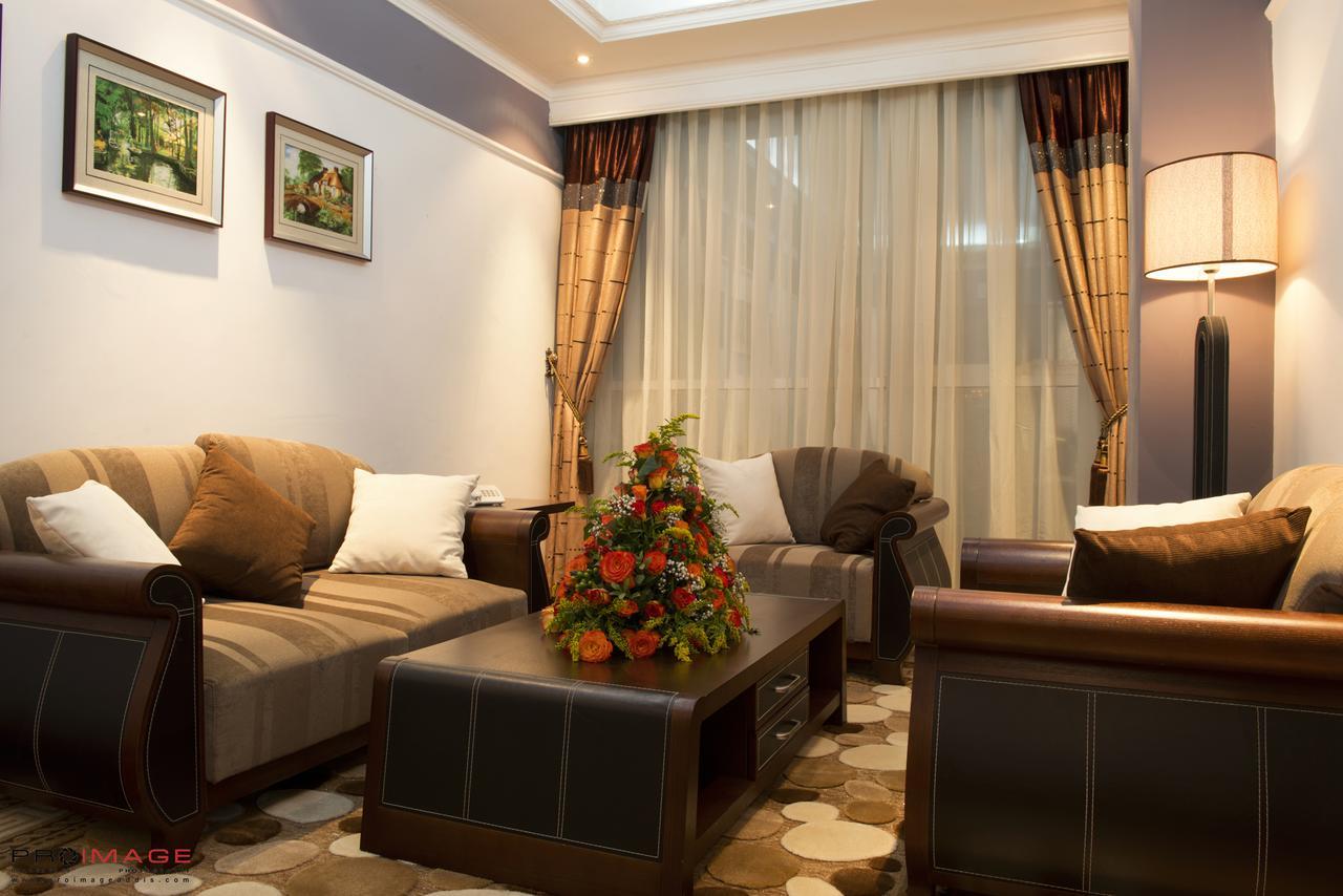 Cyan Hotel Addis Abeba Esterno foto